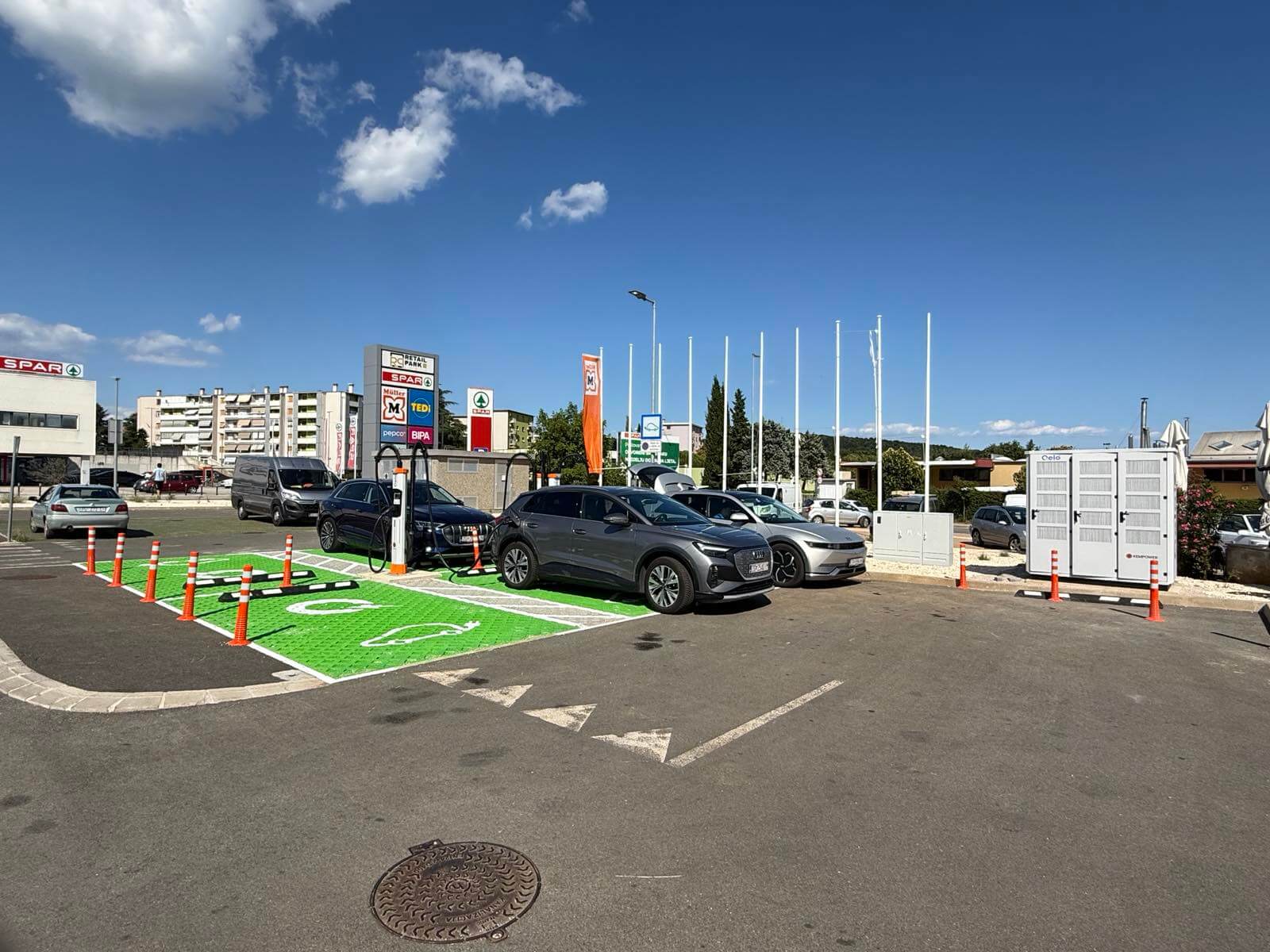 Qelo Retail park Labin